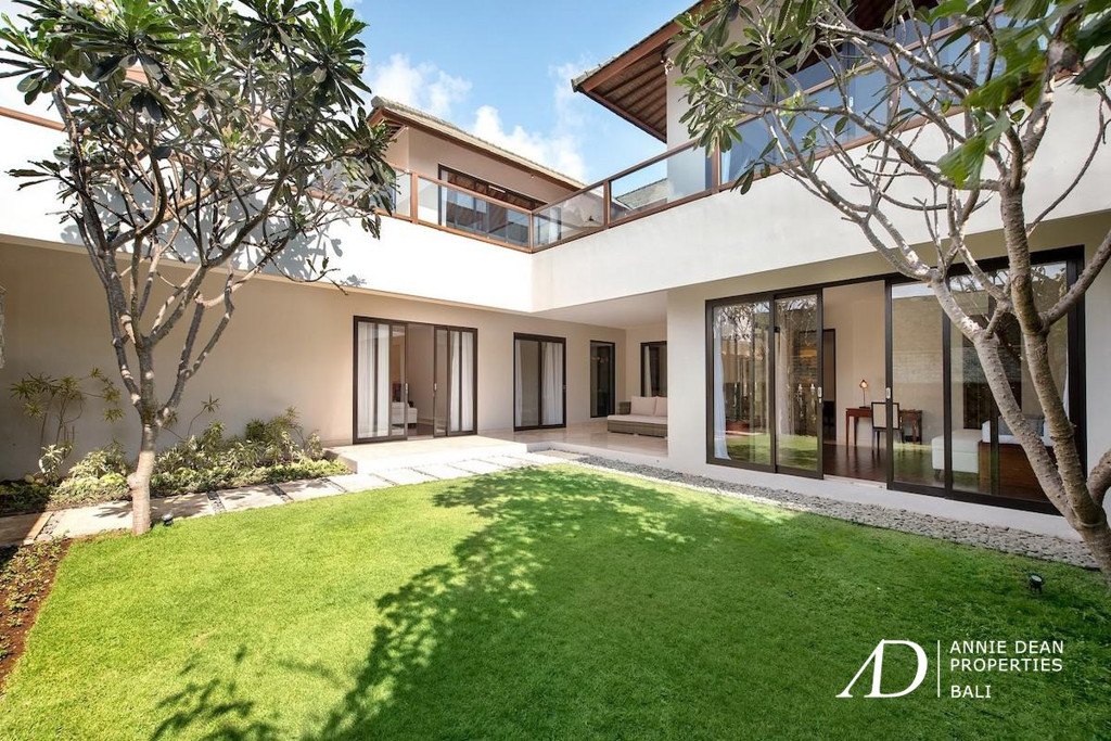 FREEHOLD | OCEAN-VIEW VILLA WITH INFINITY POOL - SOUTH BALI