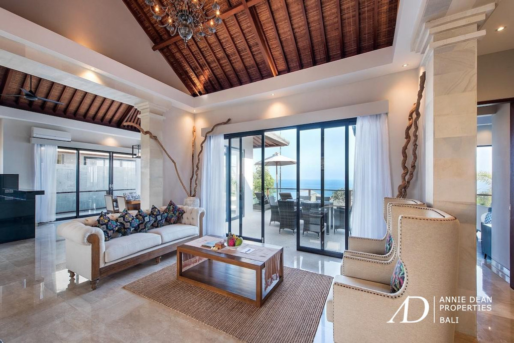 FREEHOLD | MODERN DESIGN VILLA WITH OCEAN VIEWS | UNGASAN