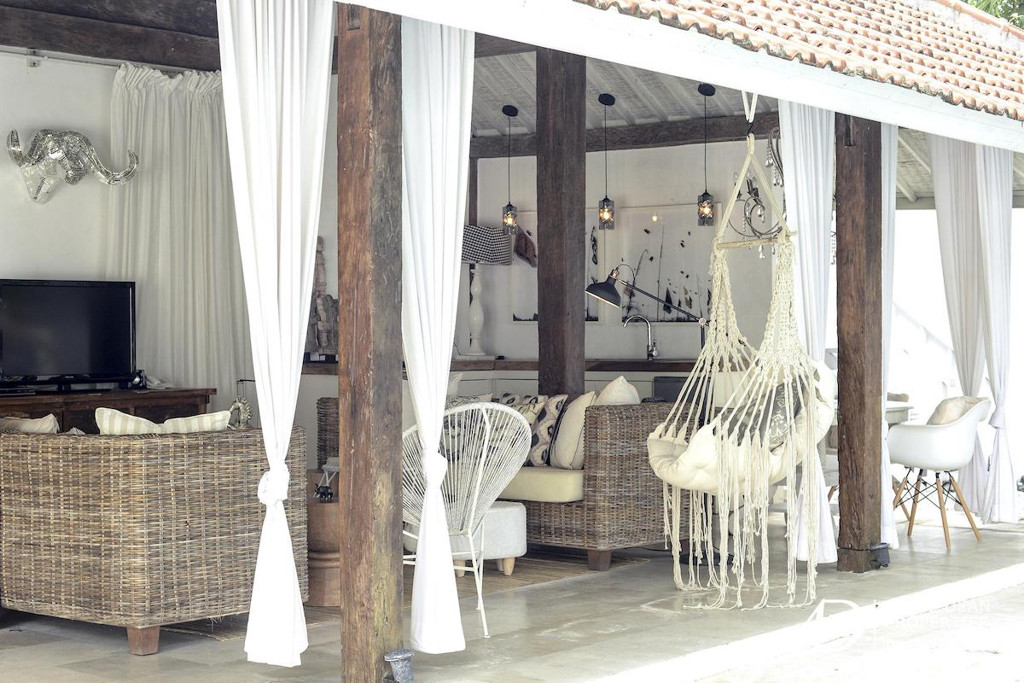 FREEHOLD COMPLEX OF 3 VILLAS IN KEROBOKAN - NEAR CANGGU