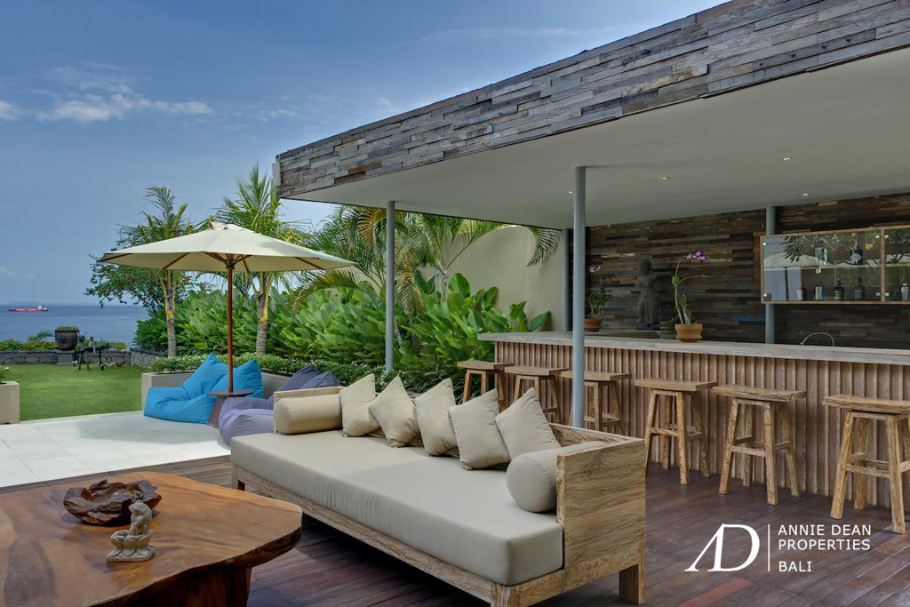 FREEHOLD | LUXURY VILLA WITH PANORAMIC OCEAN VIEWS | EAST BALI