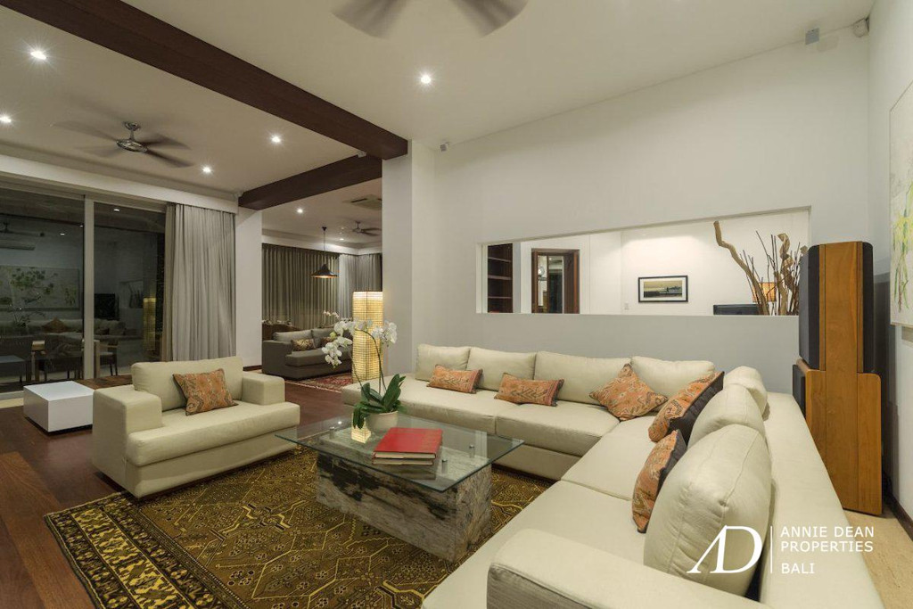 FREEHOLD | CLIFF FRONT 7-BEDROOM VILLA | PADANG PADANG