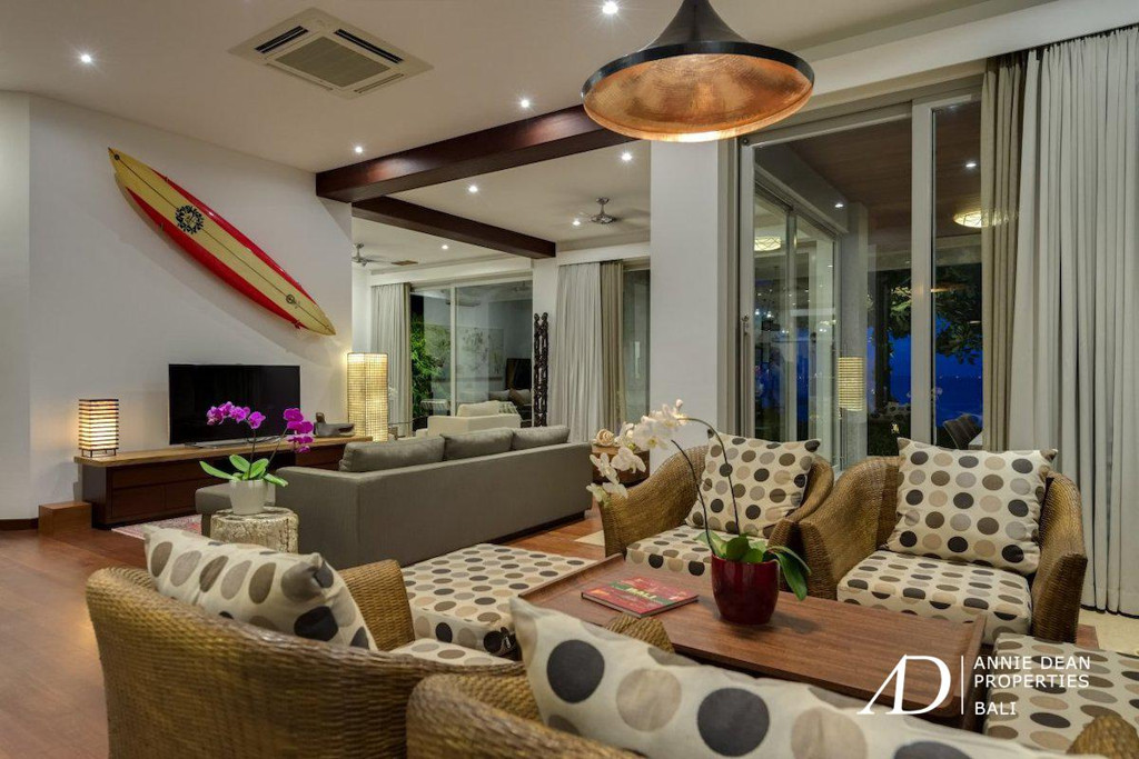 FREEHOLD | CLIFF FRONT 7-BEDROOM VILLA | PADANG PADANG