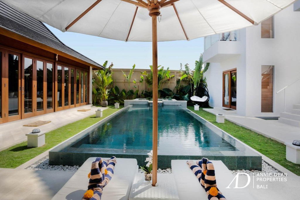 FREEHOLD MODERN JOGLO STYLE 4-BEDROOM VILLA IN KEROBOKAN 