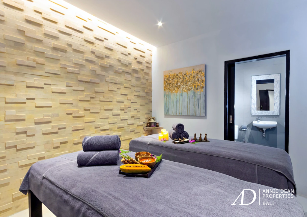 FREEHOLD & LEASEHOLD 7-BEDROOM TURNKEY BUSINESS IN UBUD