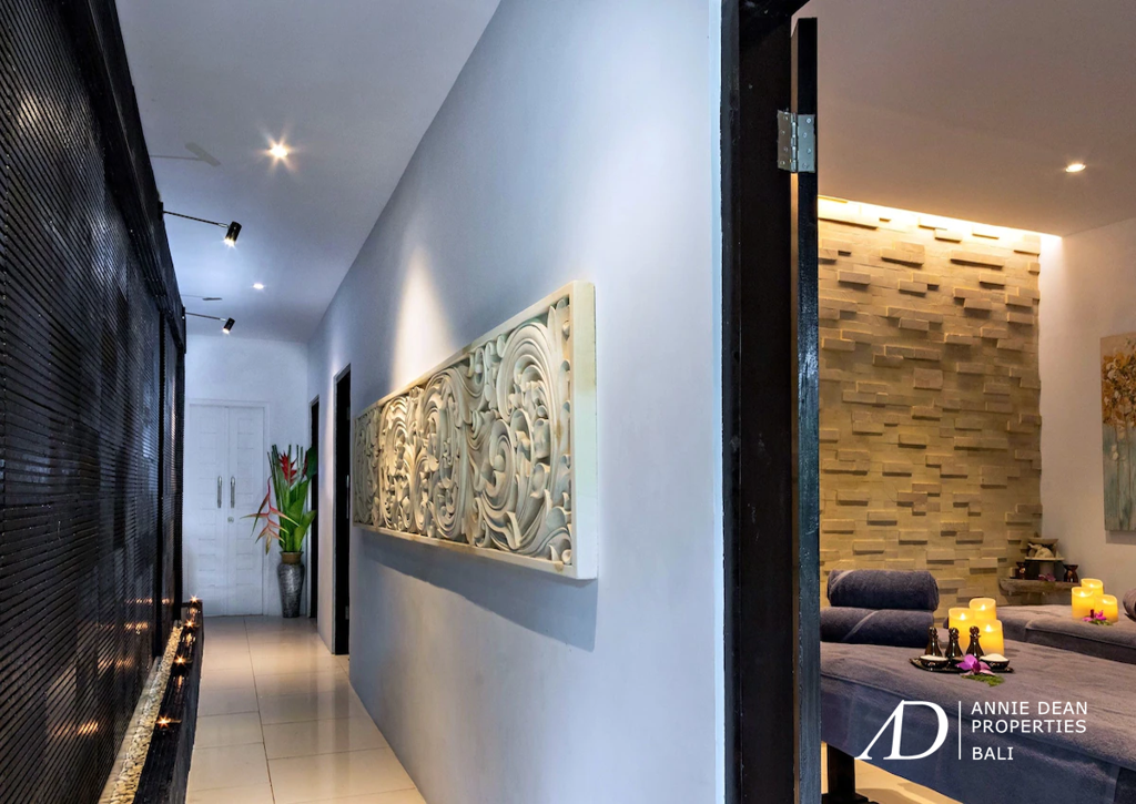 FREEHOLD & LEASEHOLD 7-BEDROOM TURNKEY BUSINESS IN UBUD