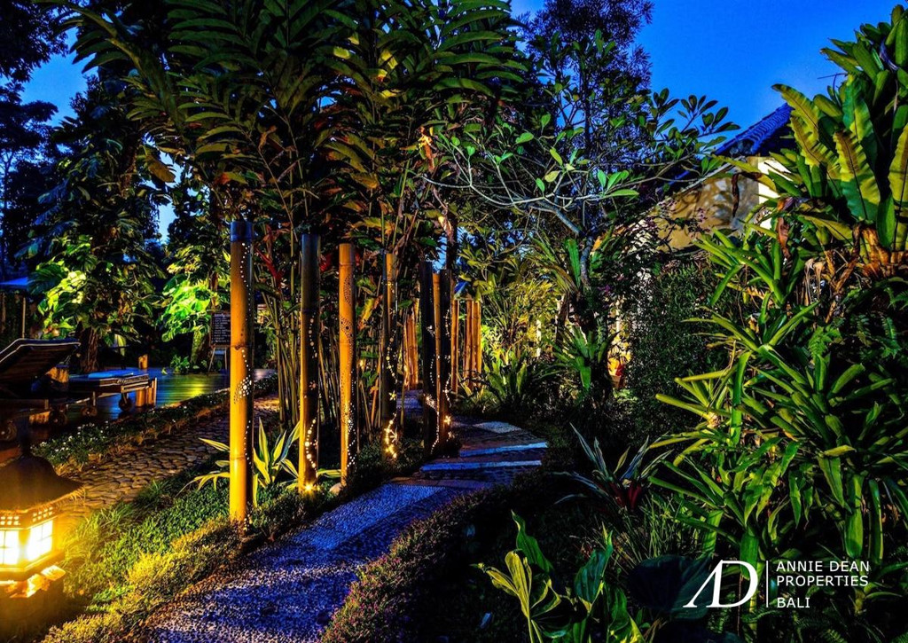 FREEHOLD & LEASEHOLD 7-BEDROOM TURNKEY BUSINESS IN UBUD