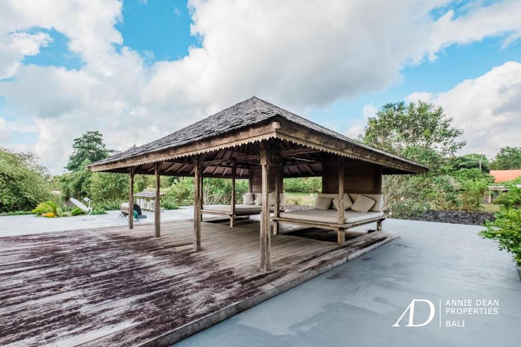 FREEHOLD | SINGLE-LEVEL 3-BEDROOM VILLA | BALANGAN