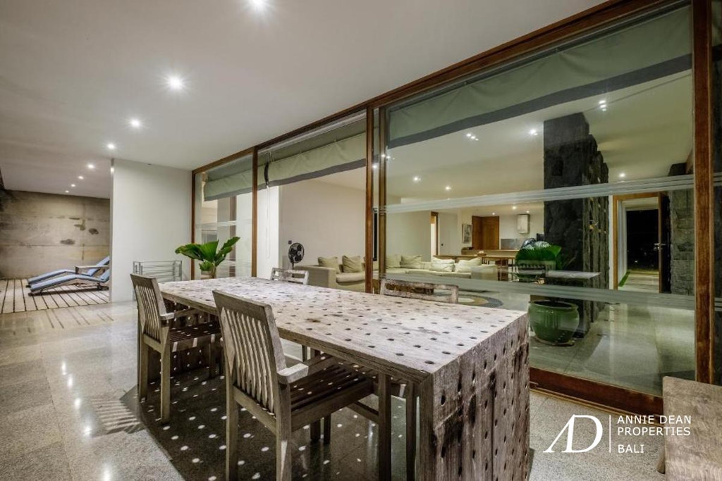 FREEHOLD | SINGLE-LEVEL 3-BEDROOM VILLA | BALANGAN