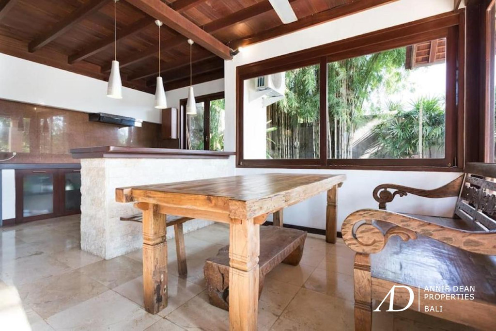 FREEHOLD TROPICAL DESIGN 5-BEDROOM IN BATU BOLONG CANGGU 