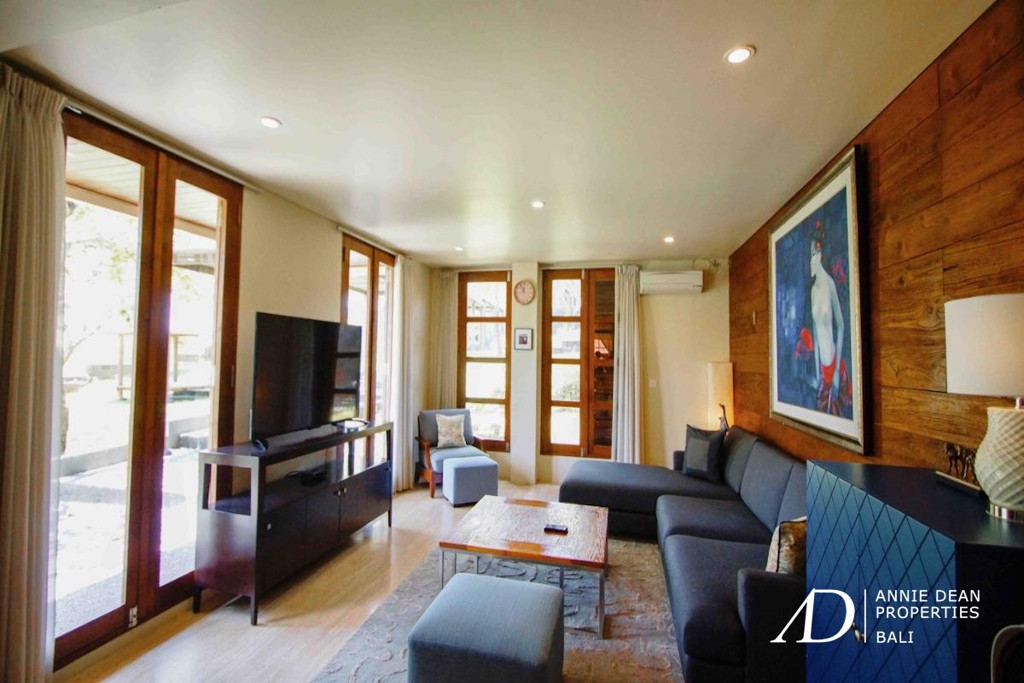   FREEHOLD | GOLF VIEW VILLA WITHIN PRIVATE ESTATE IN PECATU