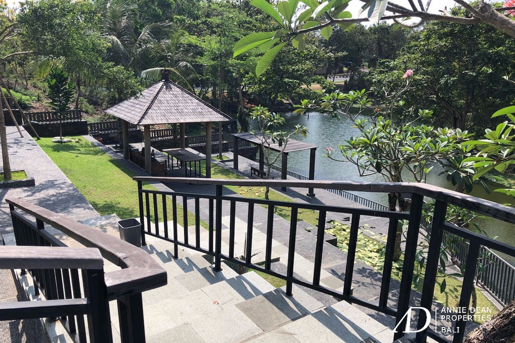   FREEHOLD | GOLF VIEW VILLA WITHIN PRIVATE ESTATE IN PECATU