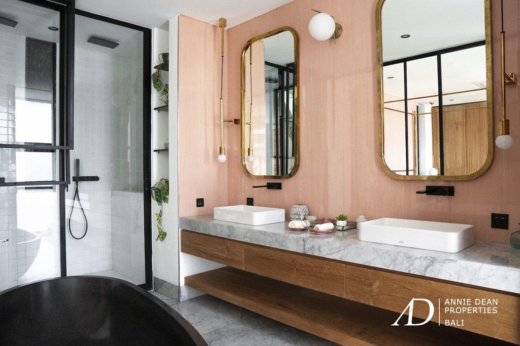 FREEHOLD | ULTRA MODERN LUXURY VILLA IN TUMBAK BAYUH