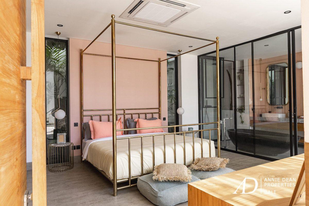 FREEHOLD | ULTRA MODERN LUXURY VILLA IN TUMBAK BAYUH