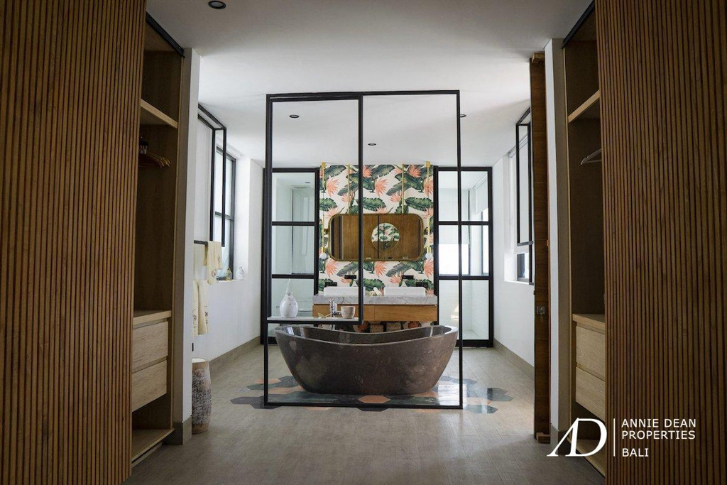 FREEHOLD | ULTRA MODERN LUXURY VILLA IN TUMBAK BAYUH