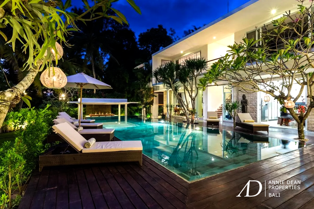 FREEHOLD 6-BEDROOM MODERN VILLA IN TUMBAK BAYUH