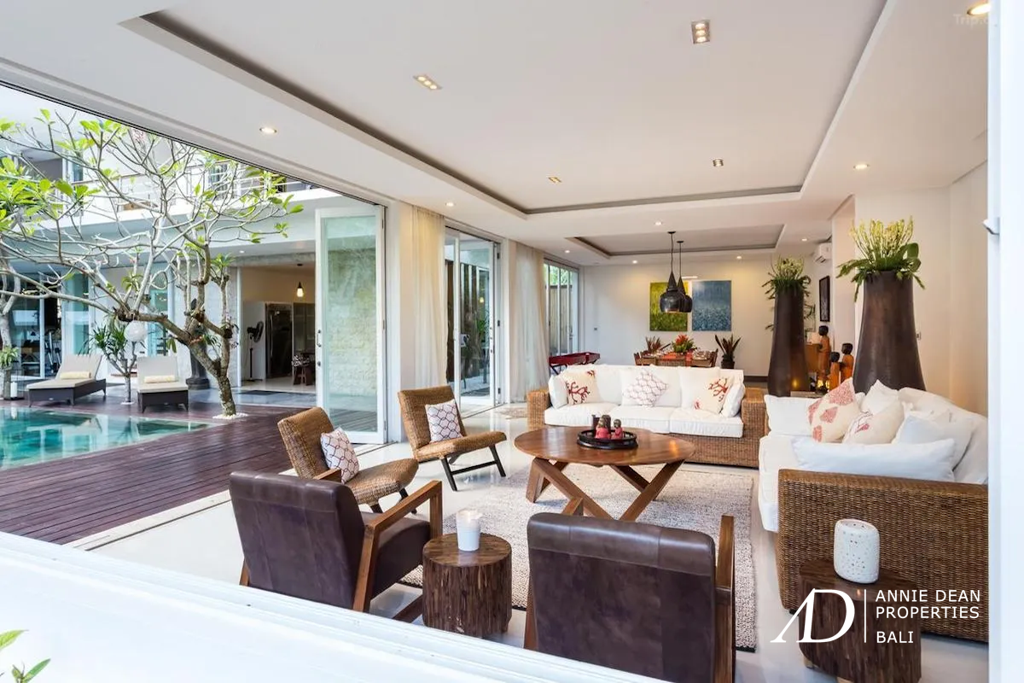 FREEHOLD 6-BEDROOM MODERN VILLA IN TUMBAK BAYUH