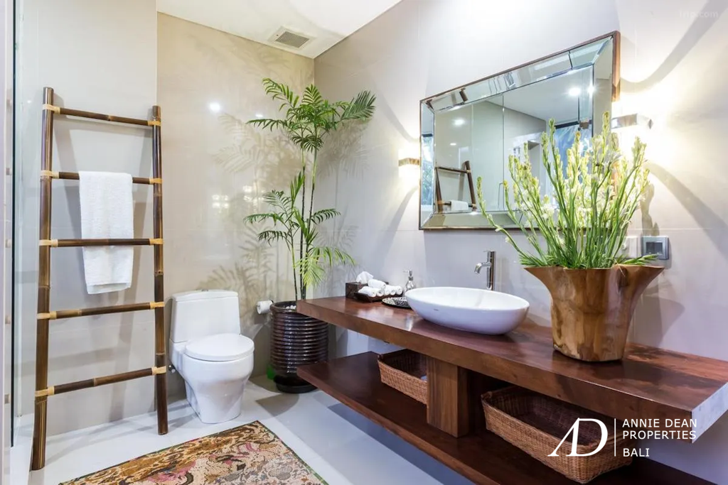 FREEHOLD 6-BEDROOM MODERN VILLA IN TUMBAK BAYUH