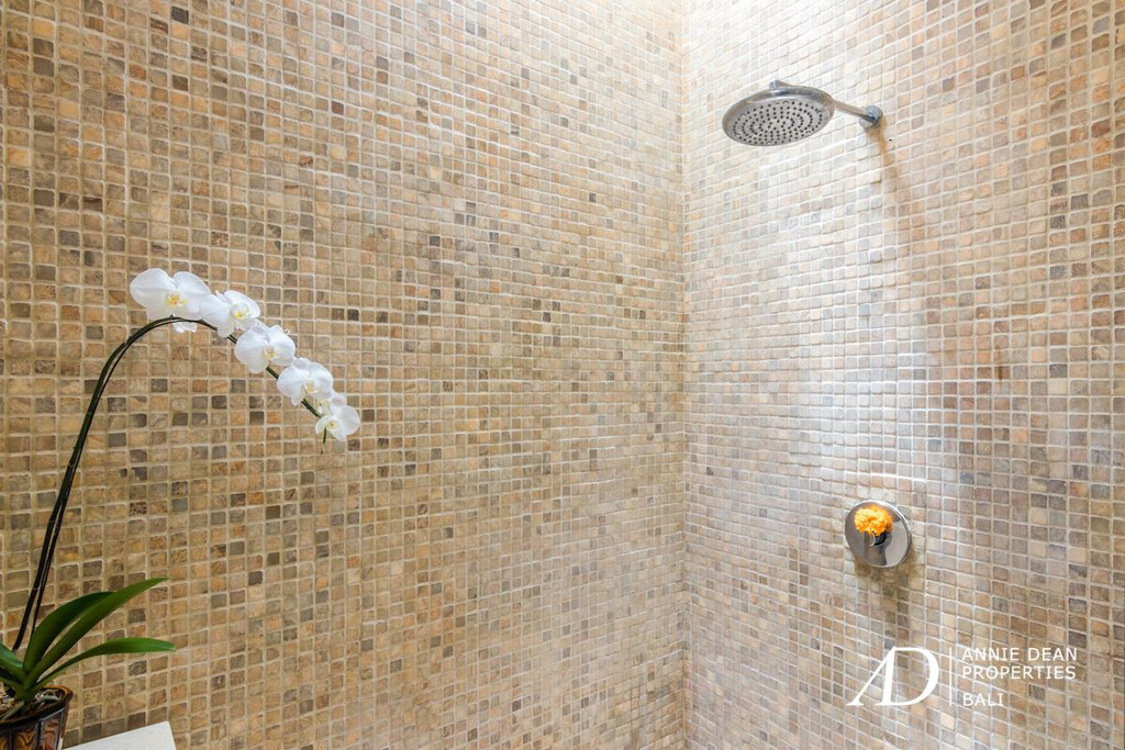 LEASEHOLD | FULLY LICENSED VILLA | PRIME SEMINYAK LOCATION