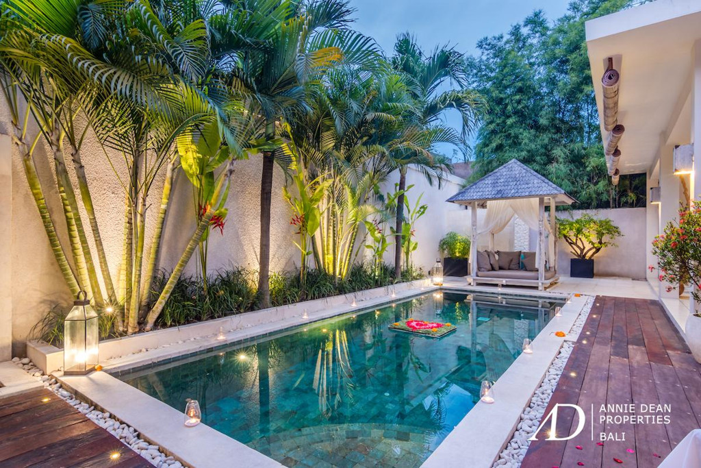 LEASEHOLD | FULLY LICENSED VILLA | PRIME SEMINYAK LOCATION