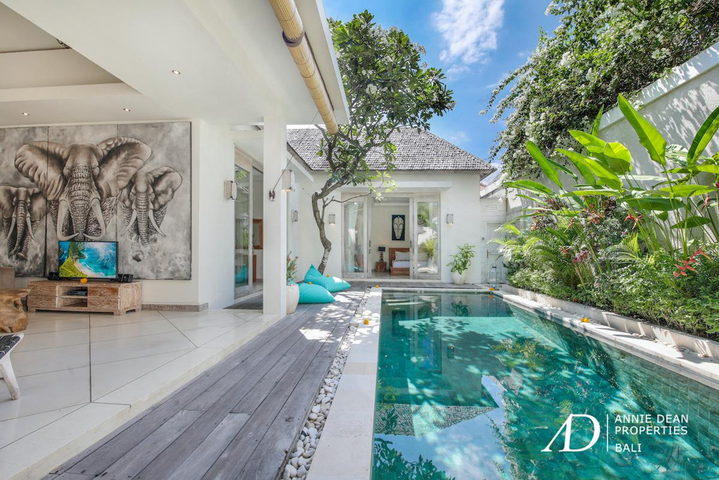 LEASEHOLD | FULLY LICENSED VILLA | PRIME SEMINYAK LOCATION