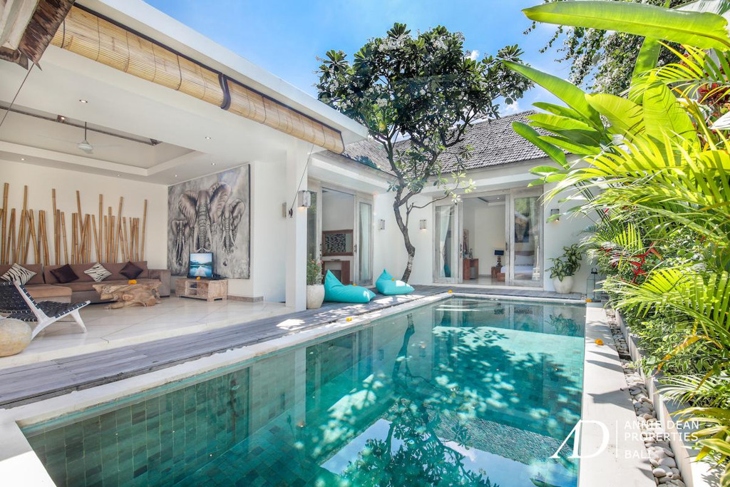 LEASEHOLD | FULLY LICENSED VILLA | PRIME SEMINYAK LOCATION