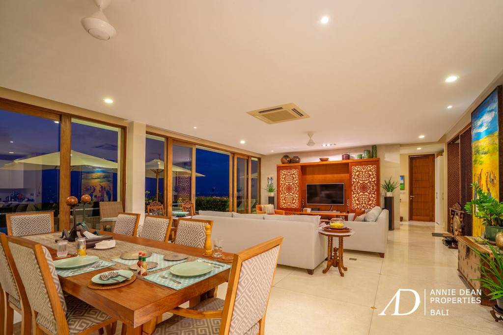 FREEHOLD 3-BED VILLA IN ULUWATU OFFER A STUNNING VIEWS