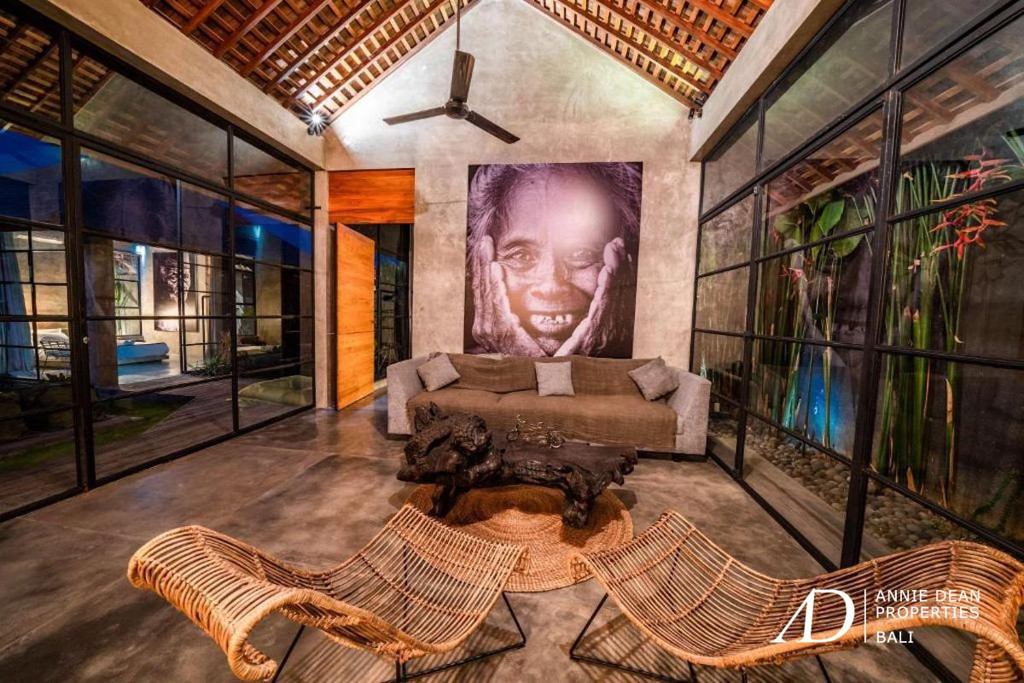 LEASEHOLD | MODERN TROPICAL VILLA WITH LUXURY DESIGN IN PRIME CANGGU