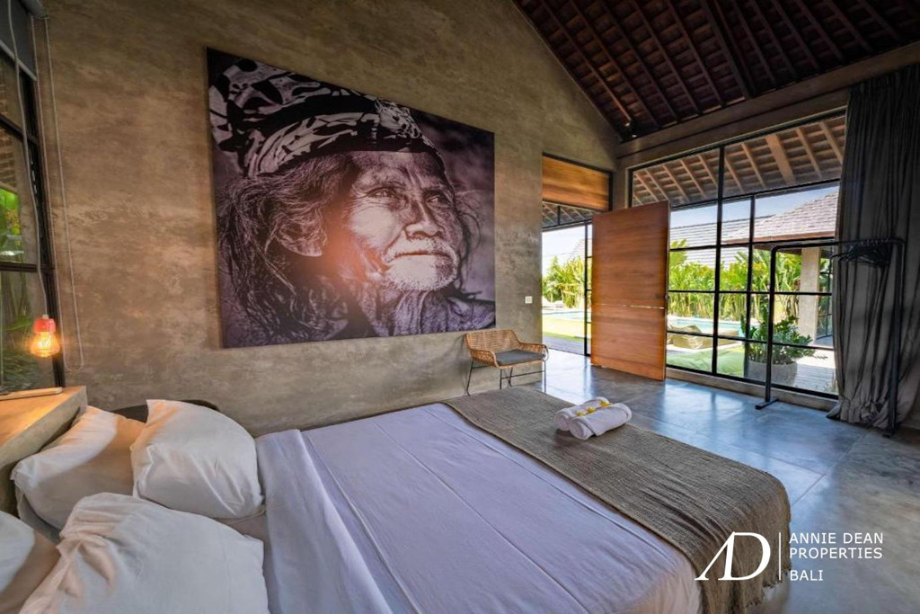 LEASEHOLD | MODERN TROPICAL VILLA WITH LUXURY DESIGN IN PRIME CANGGU