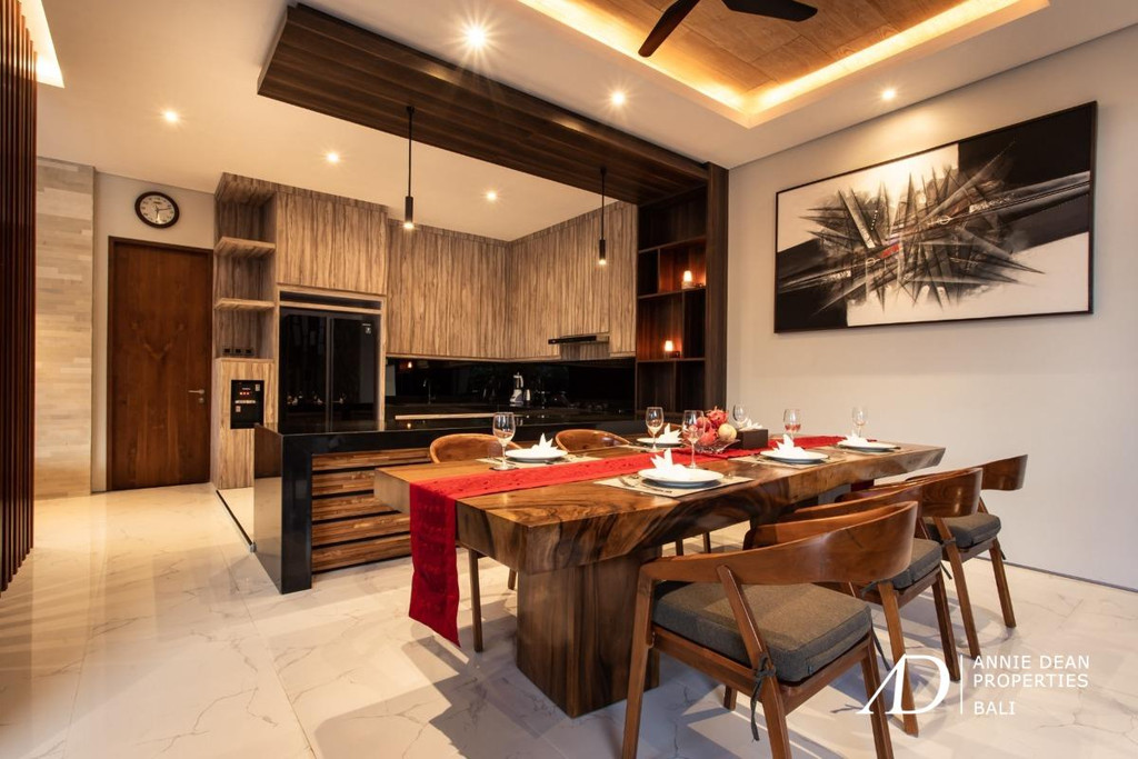 FREEHOLD | MODERN TROPICAL DESIGN 3-BEDROOM VILLA IN JIMBARAN