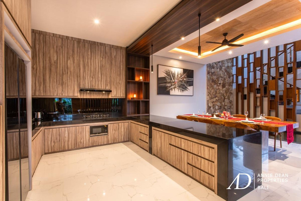 FREEHOLD | MODERN TROPICAL DESIGN 3-BEDROOM VILLA IN JIMBARAN