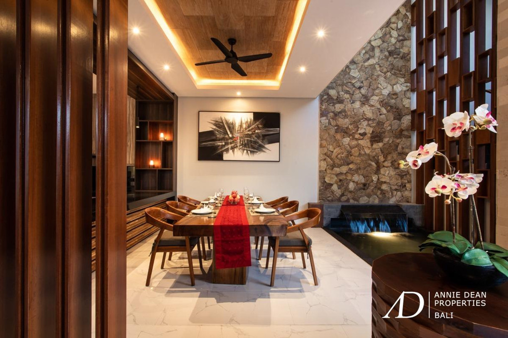 FREEHOLD | MODERN TROPICAL DESIGN 3-BEDROOM VILLA IN JIMBARAN