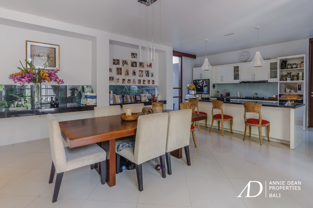 FREEHOLD VILLA CLOSE TO AN AUSTRALIAN INTERNATIONAL SCHOOL