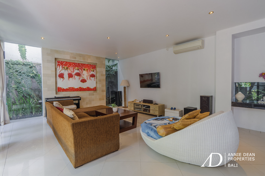 FREEHOLD VILLA CLOSE TO AN AUSTRALIAN INTERNATIONAL SCHOOL