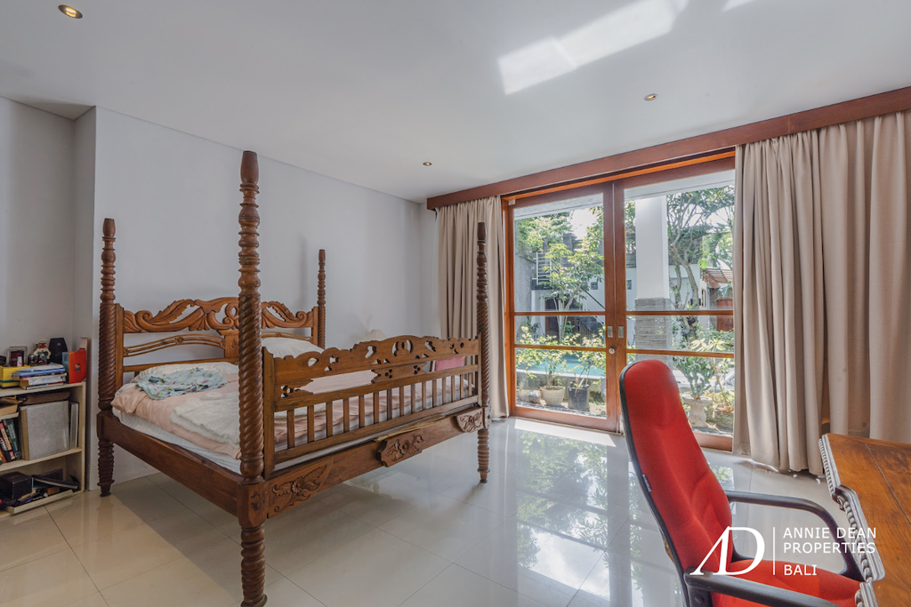 FREEHOLD VILLA CLOSE TO AN AUSTRALIAN INTERNATIONAL SCHOOL