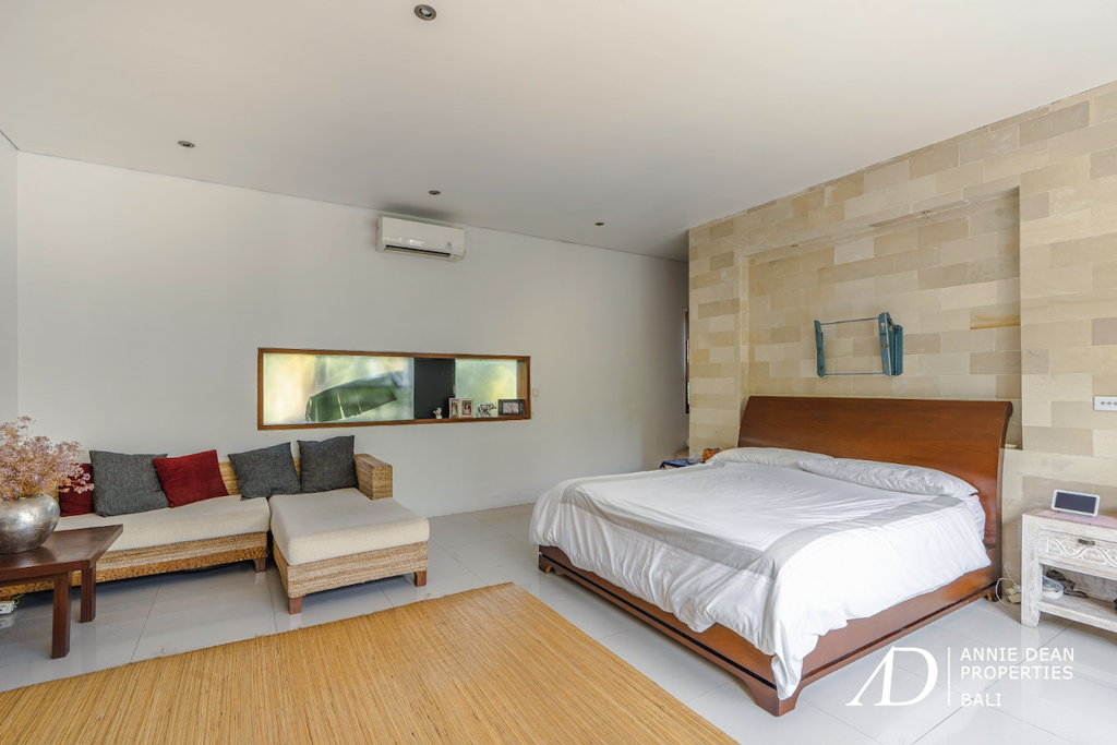 FREEHOLD VILLA CLOSE TO AN AUSTRALIAN INTERNATIONAL SCHOOL