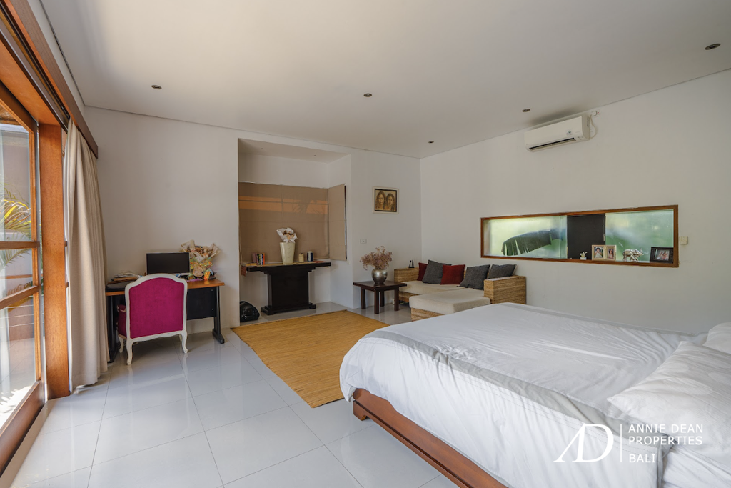 FREEHOLD VILLA CLOSE TO AN AUSTRALIAN INTERNATIONAL SCHOOL