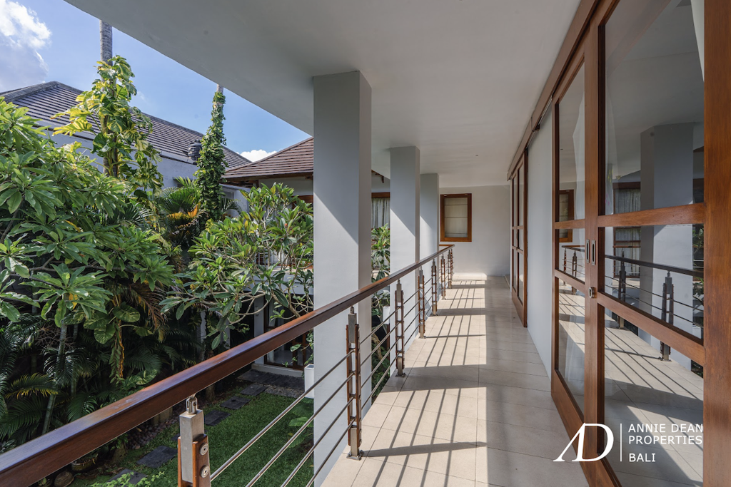 FREEHOLD VILLA CLOSE TO AN AUSTRALIAN INTERNATIONAL SCHOOL