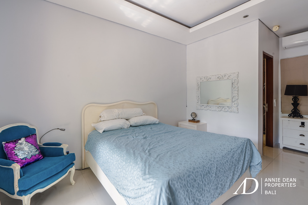 FREEHOLD VILLA CLOSE TO AN AUSTRALIAN INTERNATIONAL SCHOOL