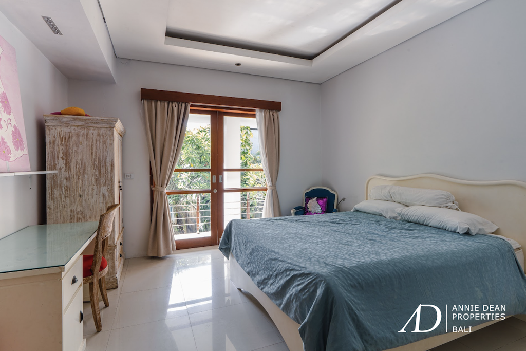 FREEHOLD VILLA CLOSE TO AN AUSTRALIAN INTERNATIONAL SCHOOL