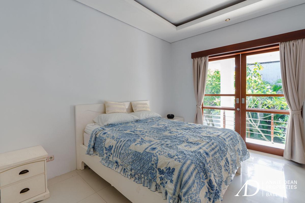 FREEHOLD VILLA CLOSE TO AN AUSTRALIAN INTERNATIONAL SCHOOL