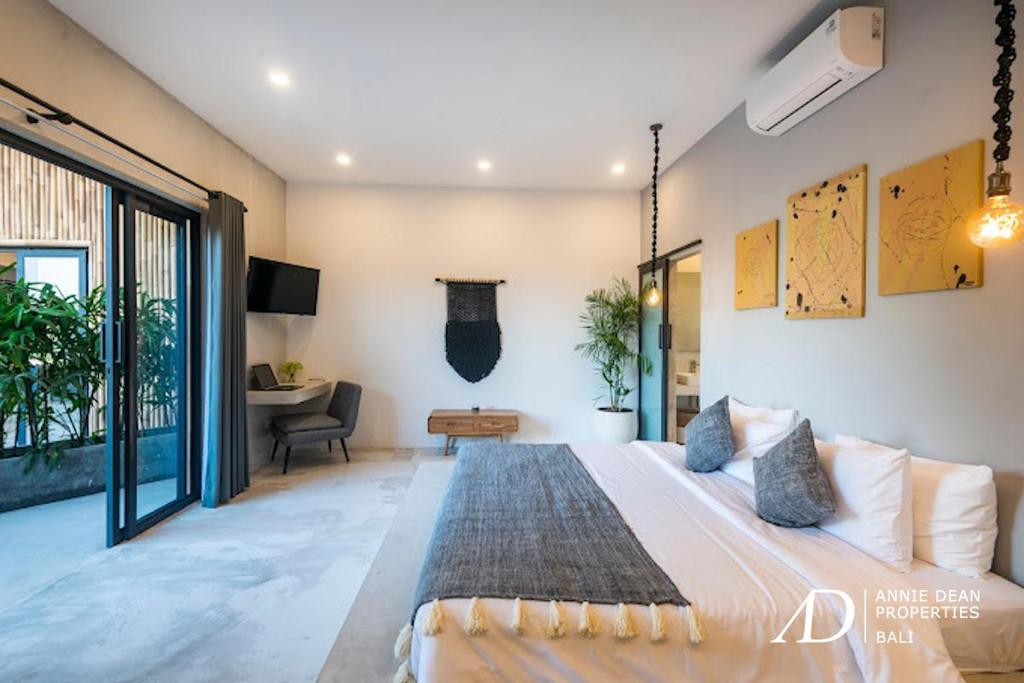 LEASEHOLD 8-BEDROOM STUDIOS IN BATU BOLONG CANGGU 