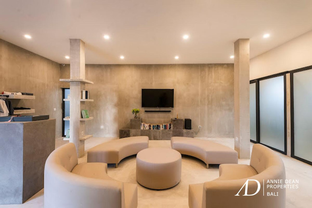 LEASEHOLD 8-BEDROOM STUDIOS IN BATU BOLONG CANGGU 