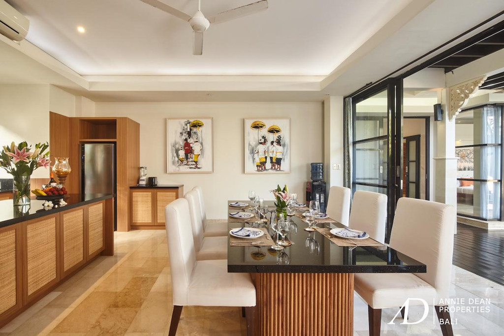 FREEHOLD | MODERN VILLA IN SECURE LUXURY ESTATE - JIMBARAN