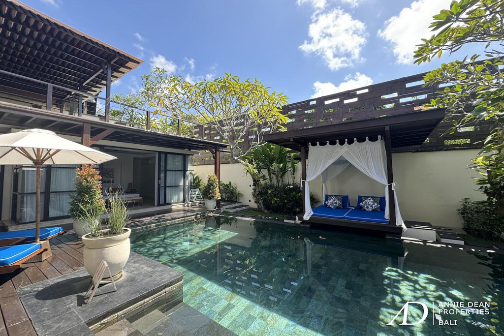 FREEHOLD | MODERN VILLA IN SECURE LUXURY ESTATE - JIMBARAN