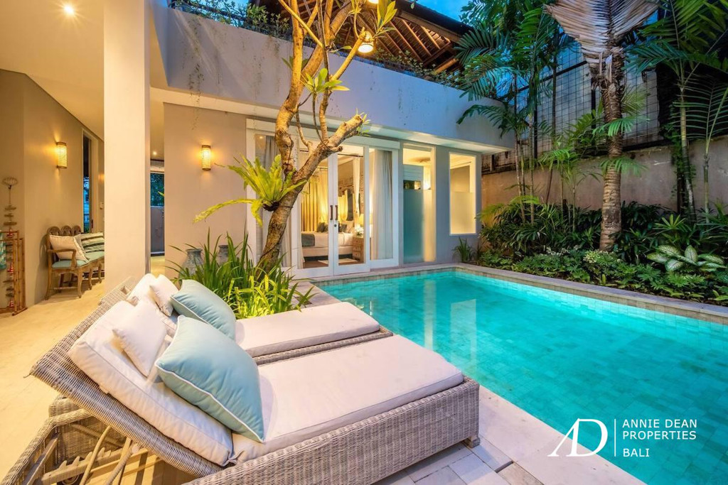 LEASEHOLD 4-VILLA COMPLEX 16 BEDROOMS, WALKING DISTANCE TO THE BEACH IN BERAWA 