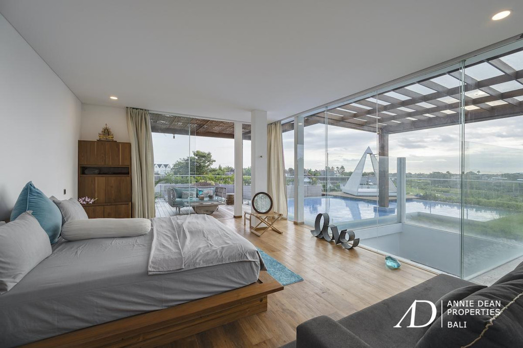 FREEHOLD | ESTATE LUXURY RESIDENCE & HIGH-YIELD RETREAT OPPORTUNITY