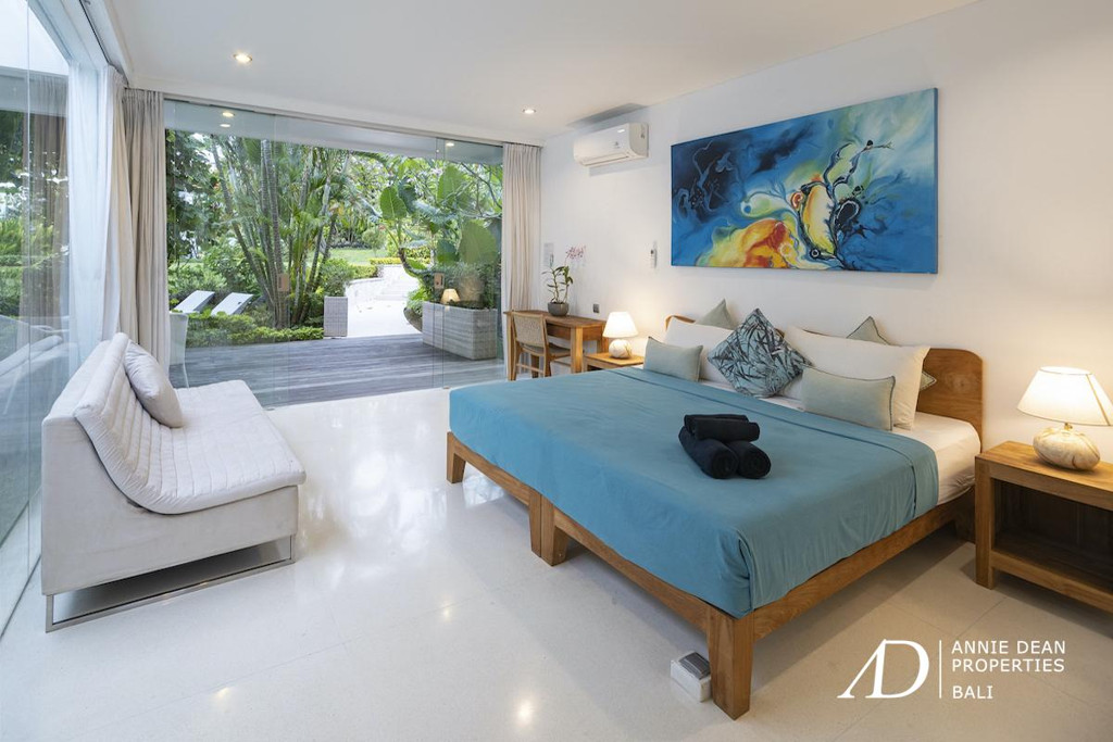 FREEHOLD | ESTATE LUXURY RESIDENCE & HIGH-YIELD RETREAT OPPORTUNITY