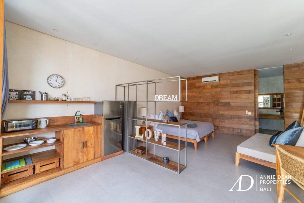 FREEHOLD | ESTATE LUXURY RESIDENCE & HIGH-YIELD RETREAT OPPORTUNITY