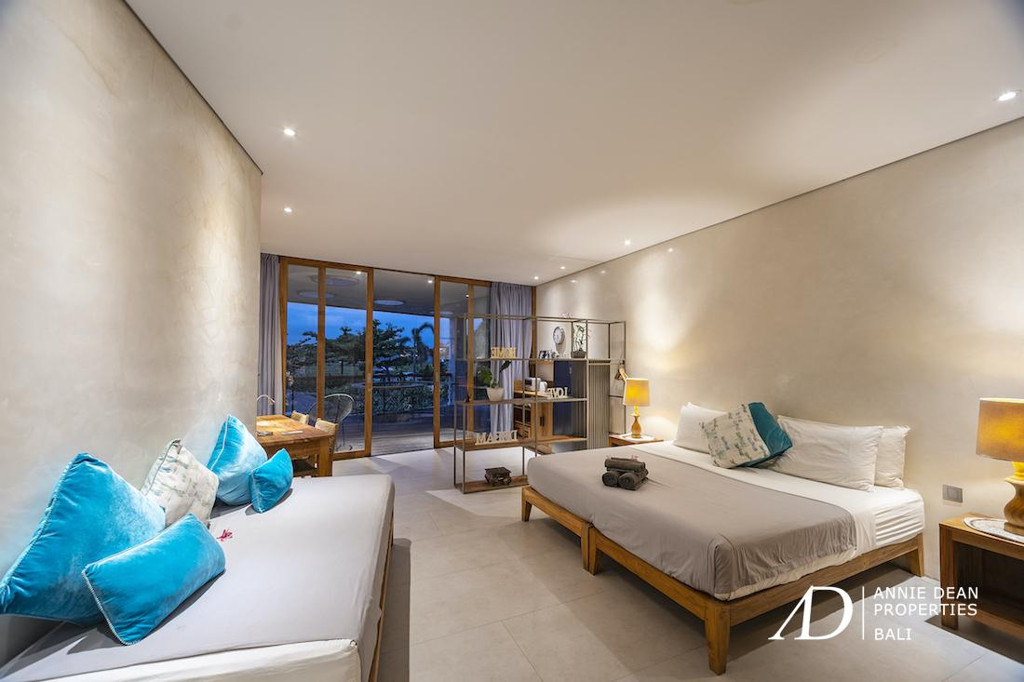 FREEHOLD | ESTATE LUXURY RESIDENCE & HIGH-YIELD RETREAT OPPORTUNITY