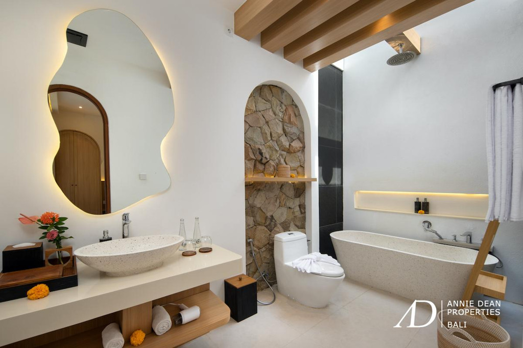 FREEHOLD / LEASEHOLD 2-BEDROOM MEDITERRANEAN-STYLE VILLA IN BERAWA - AIRBNB READY